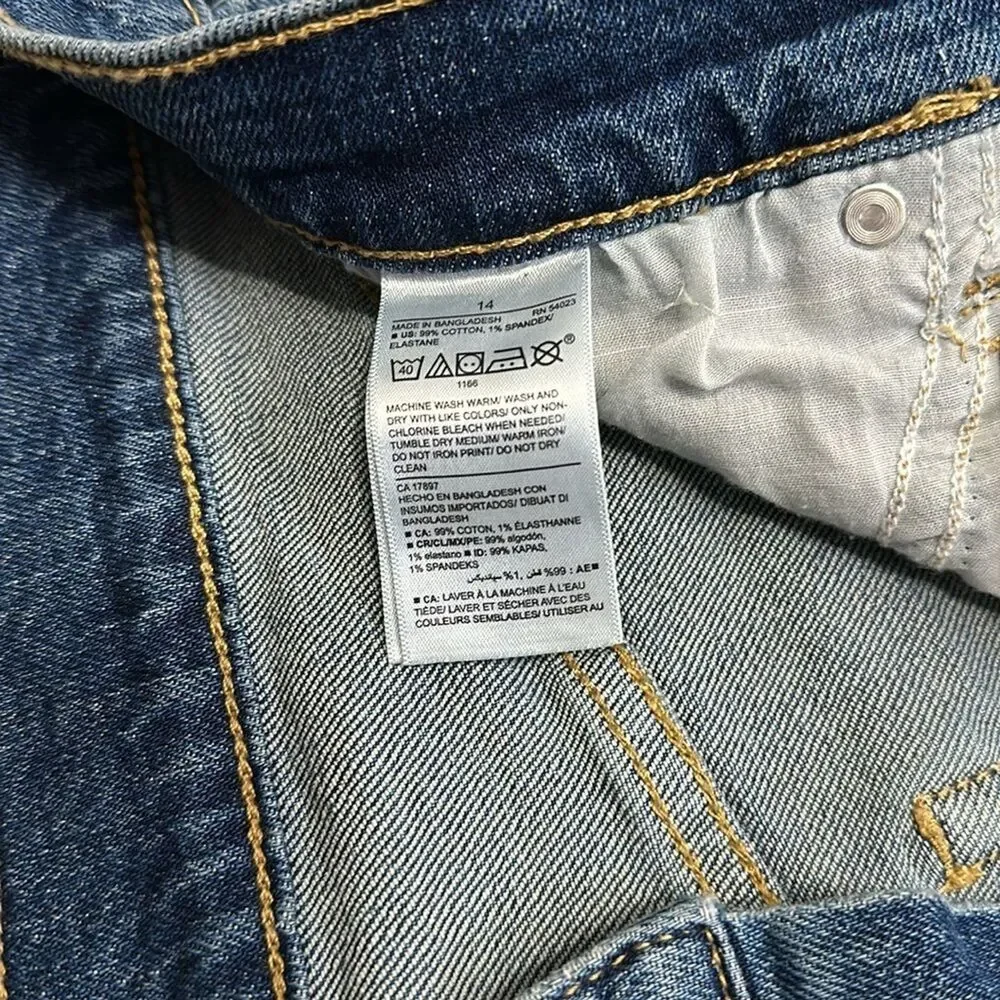 Old Navy Sky High Button Fly Cuffed Jean Short Size 14 NEW 5” Inseam